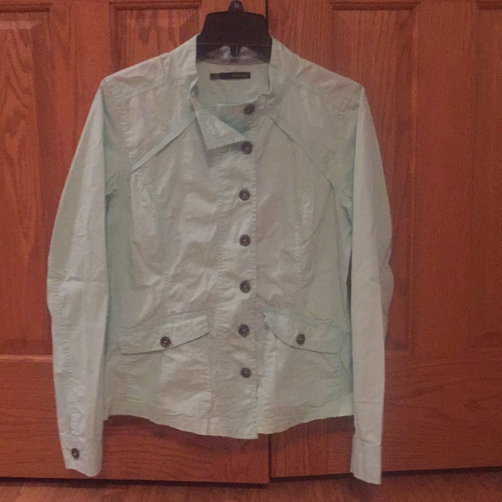 Lightweight jacket